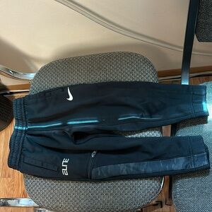 Nike boys 3t (2-3yrs) pants